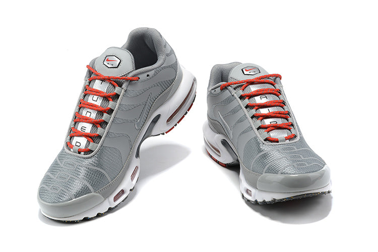 Wolf Grey Crimson Rope