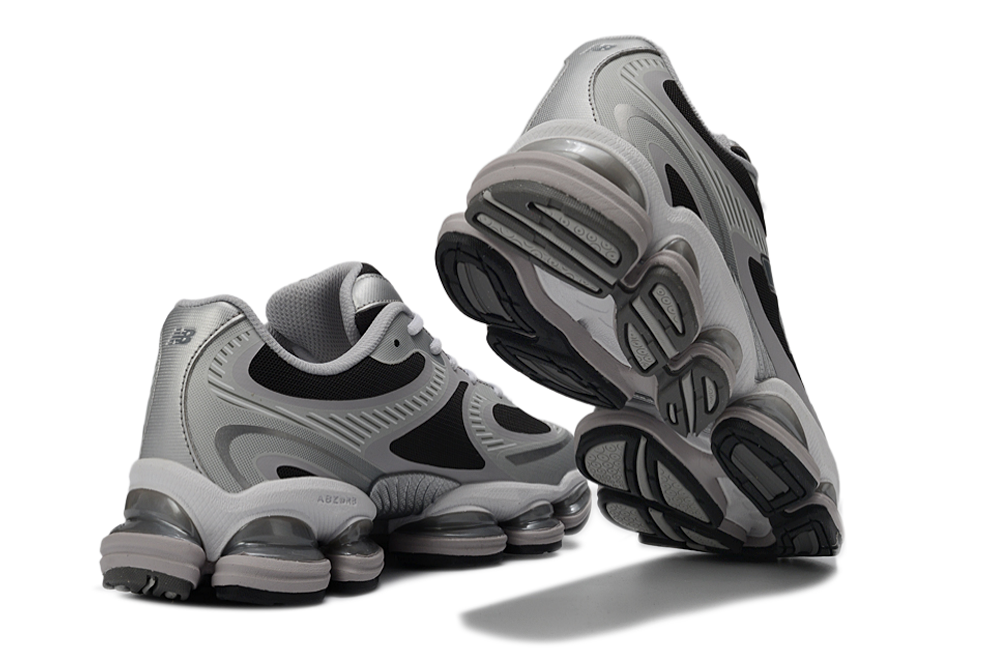 2002R Grey Black