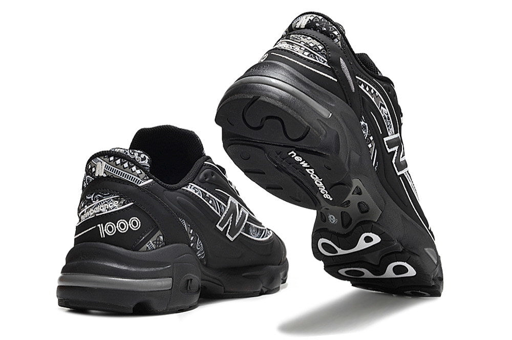 1000 Black Paisley