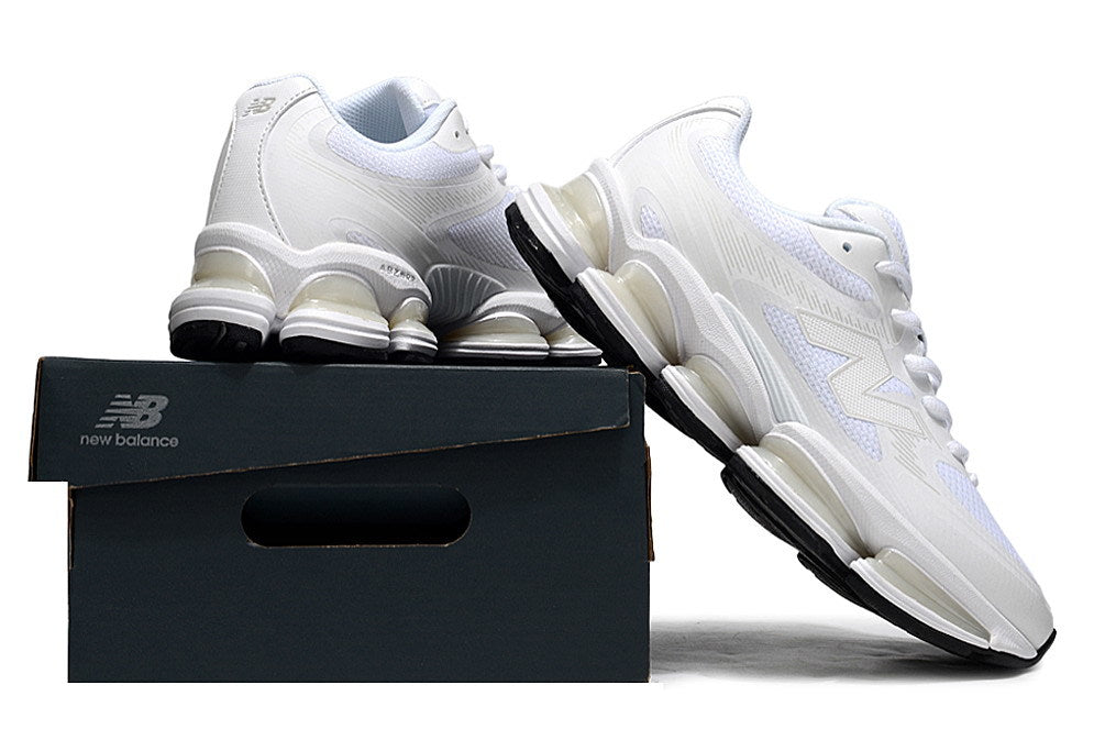 2002R Triple White