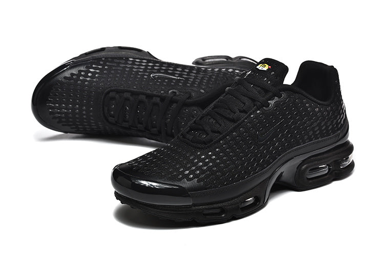 Mercurial Triple Black