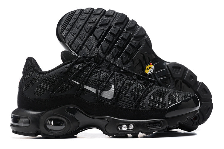 Utility Triple Black
