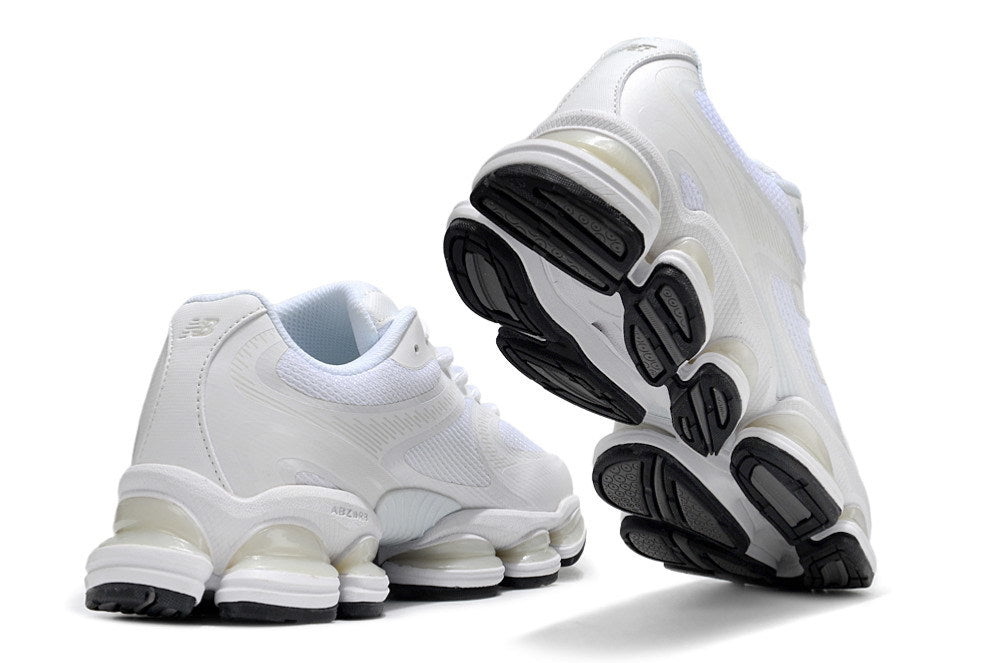 2002R Triple White