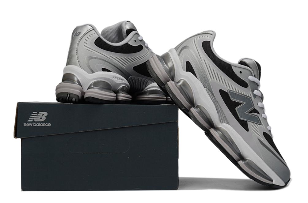 2002R Grey Black